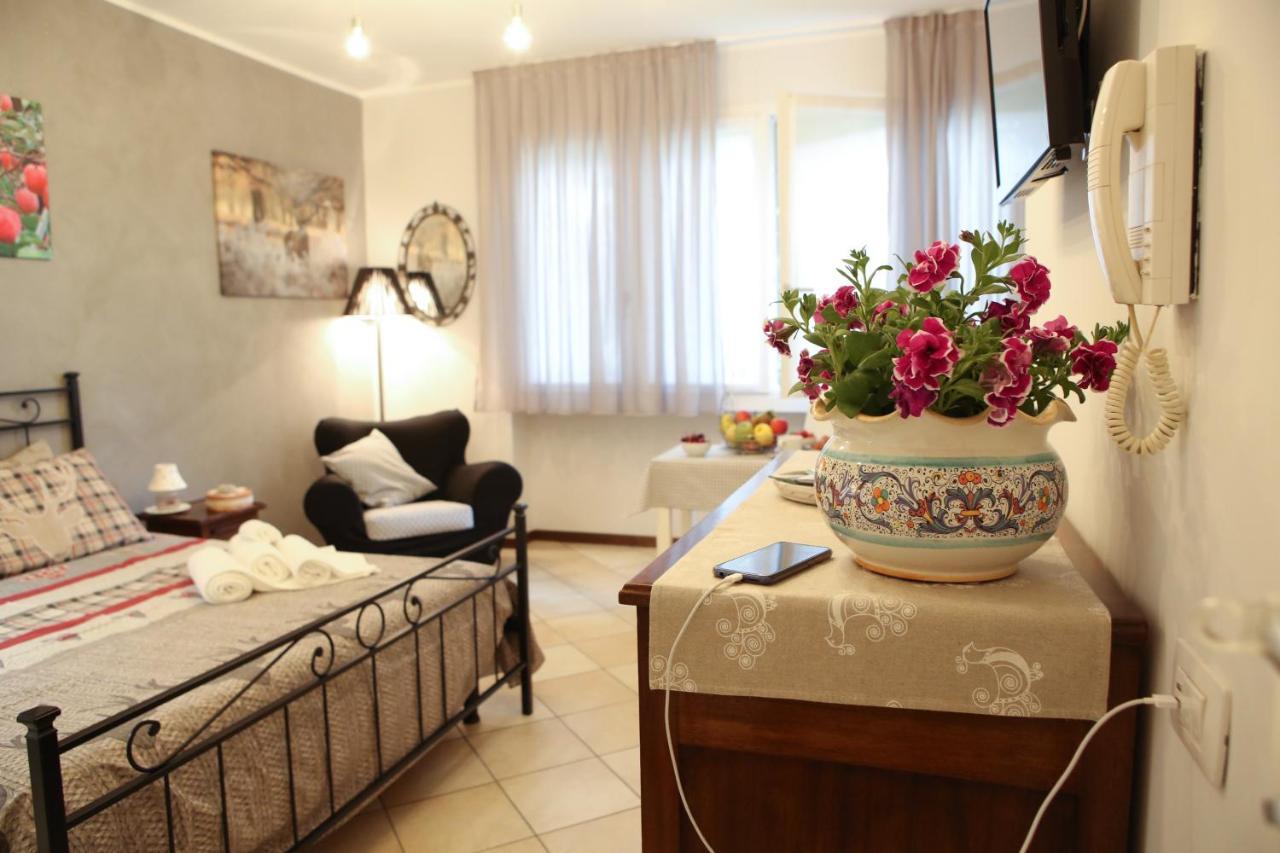La casa di Ada Apartment Sondrio Bagian luar foto