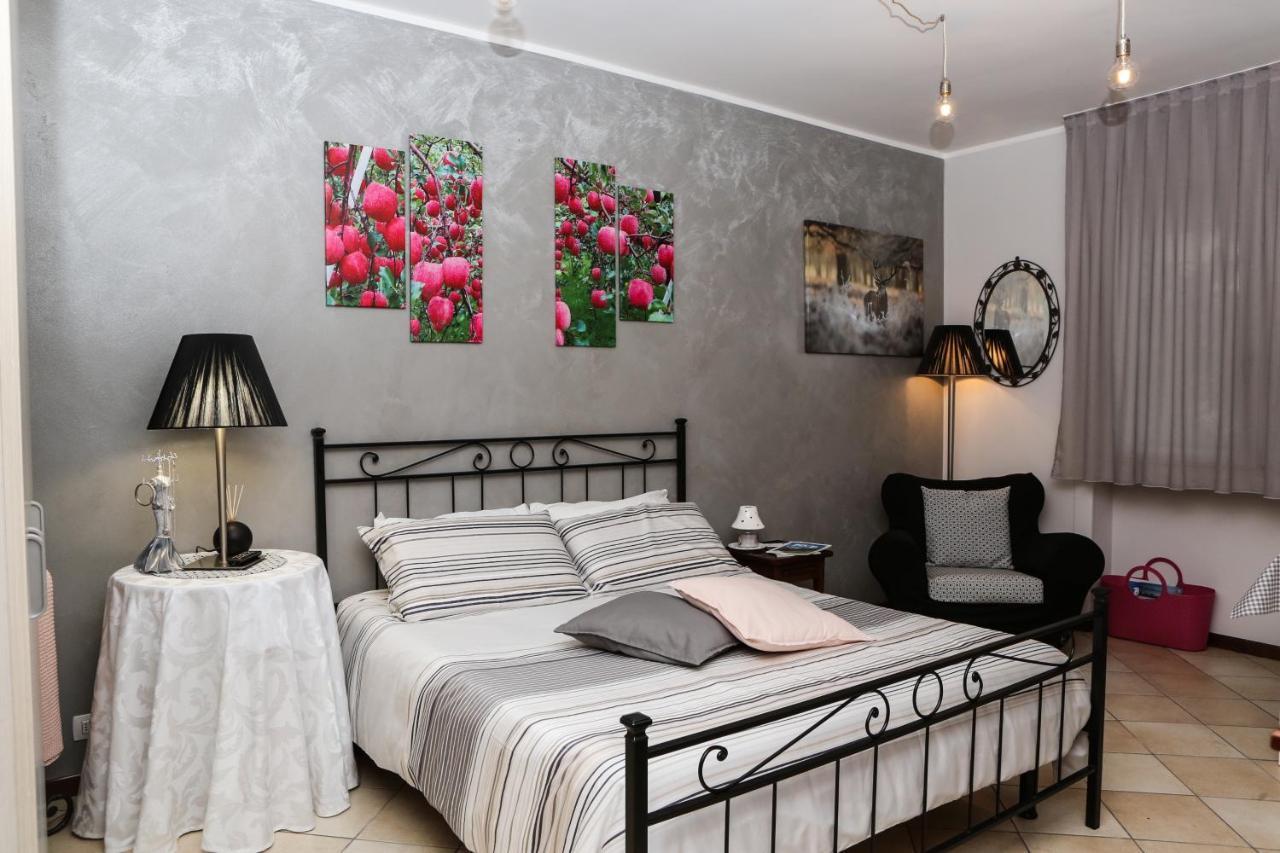 La casa di Ada Apartment Sondrio Bagian luar foto