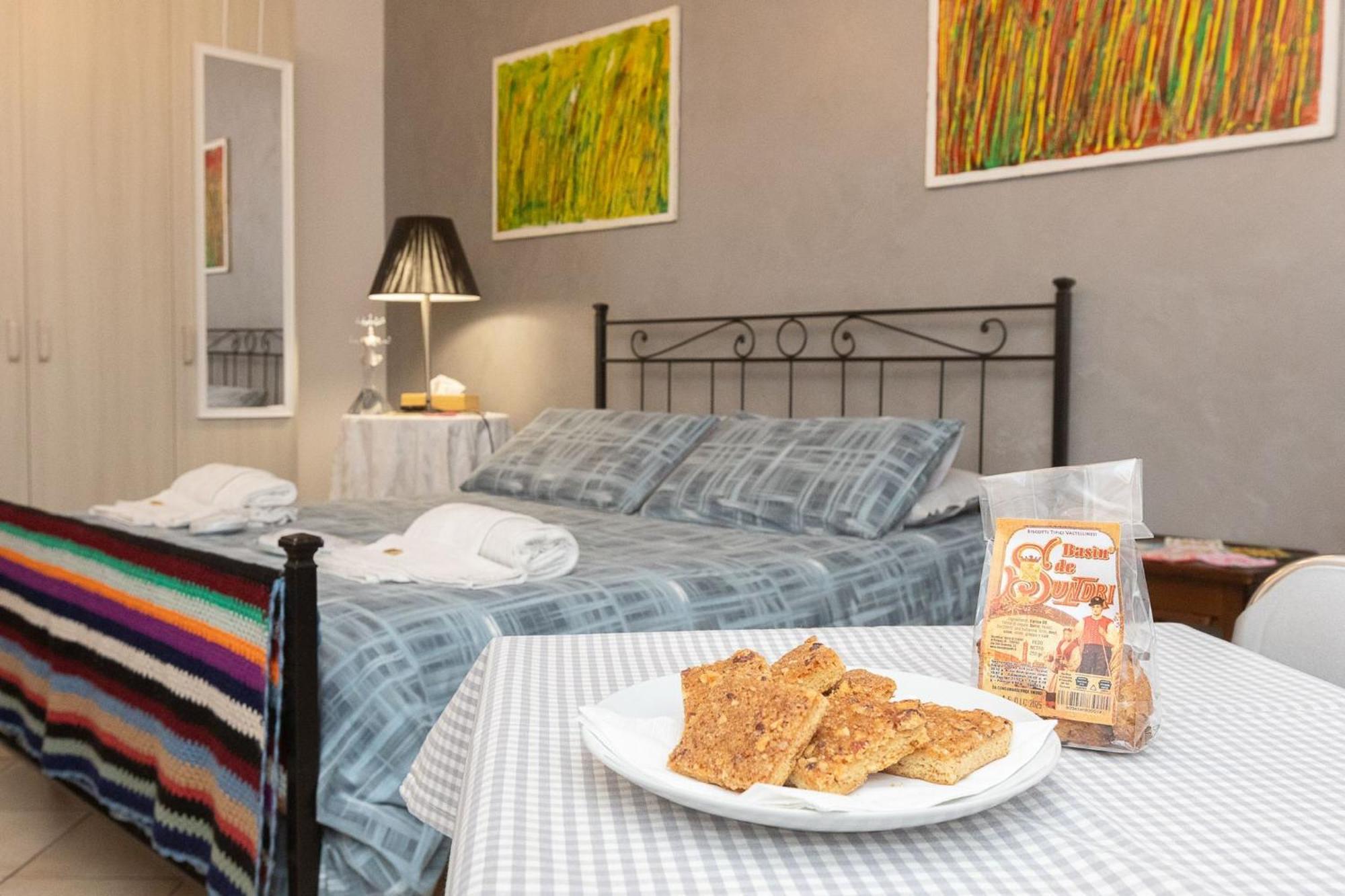 La casa di Ada Apartment Sondrio Bagian luar foto